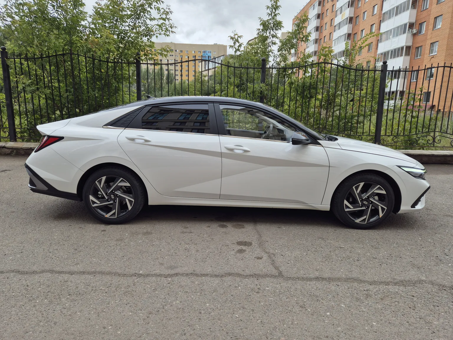 Hyundai Elantra 2024 года