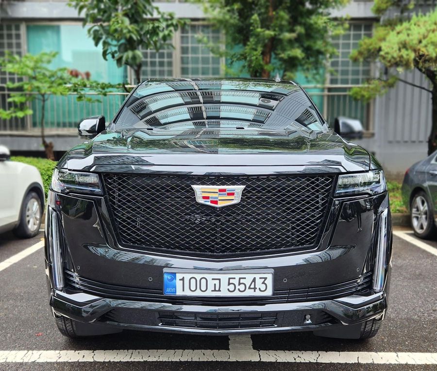 Cadillac Escalade 2023 года