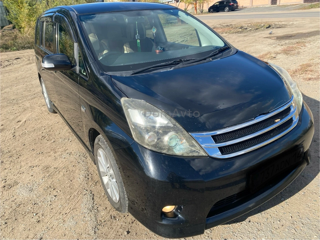 Toyota ISis, 2010
