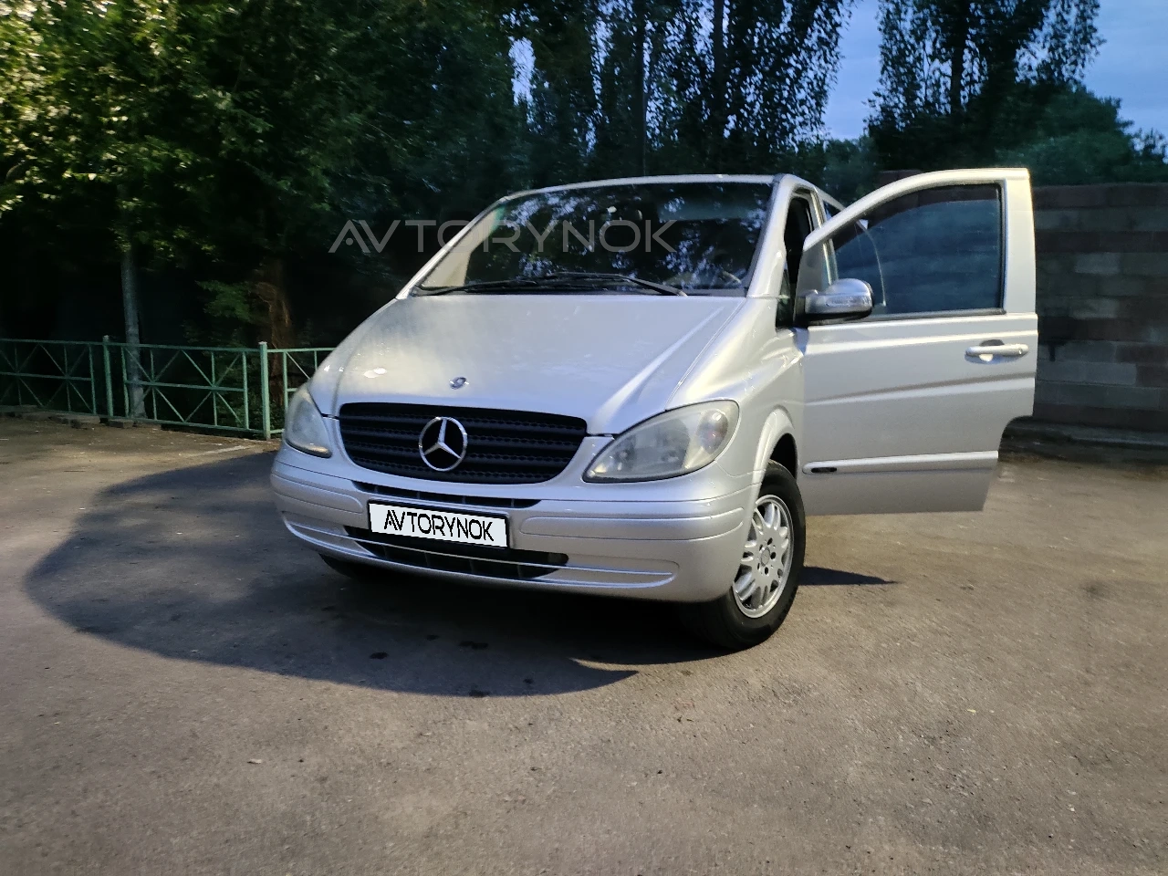 Mercedes-Benz Viano, 2005