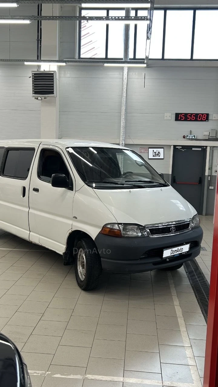 Toyota HiAce, 2003