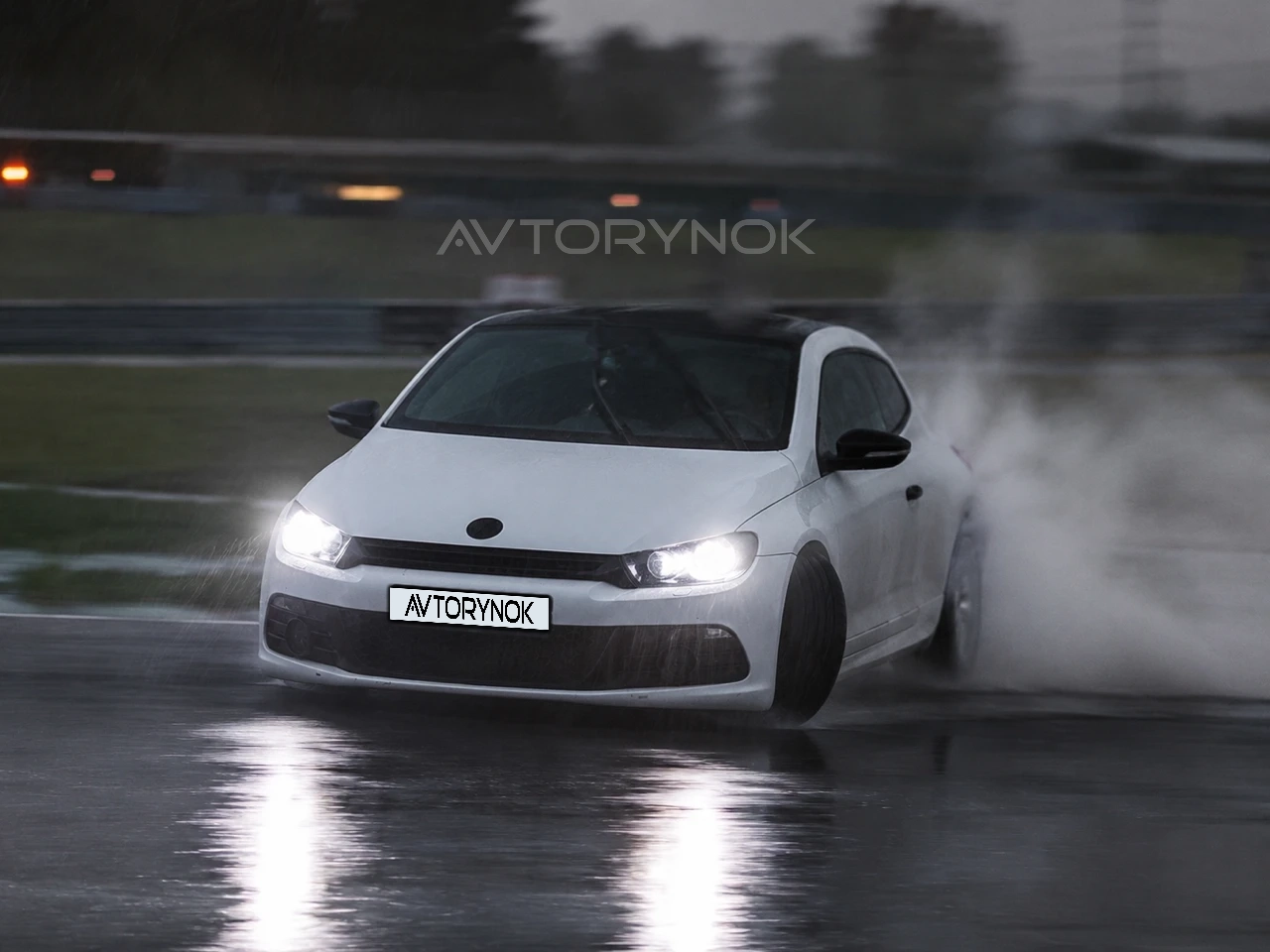 Volkswagen Scirocco, 2011